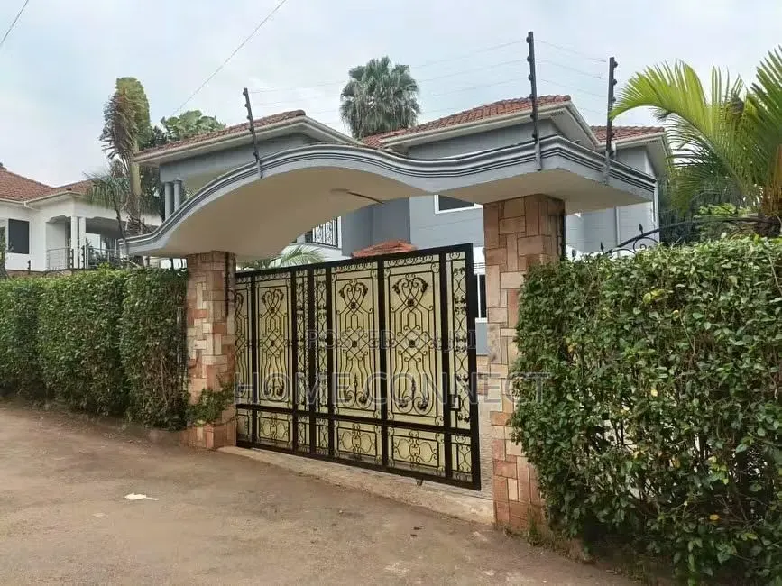 5bdrm Duplex in Luzira Kabalega , Central Division for rent in Central Division
