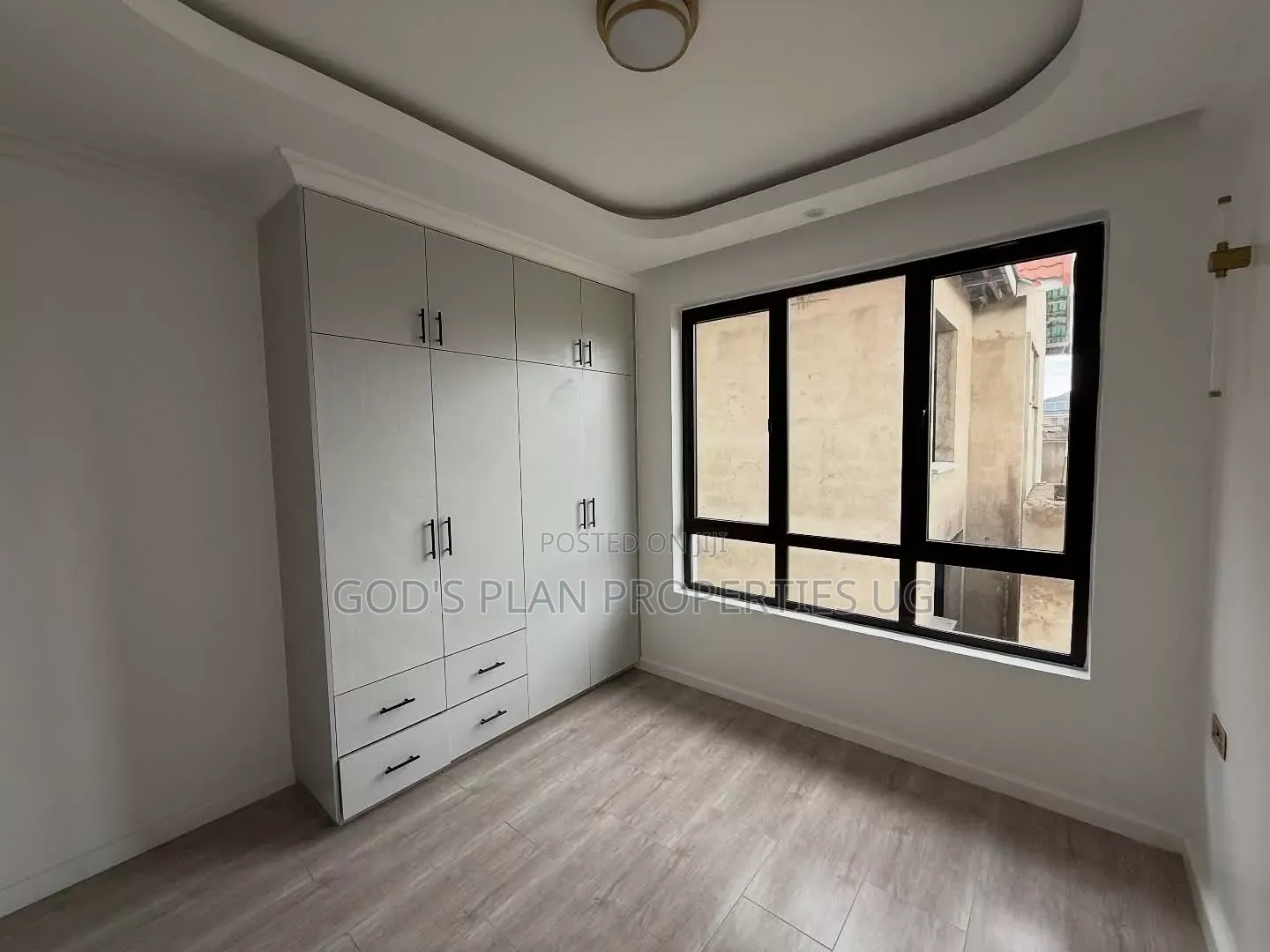 3bdrm Block of Flats in Bugolobi Estate, Central Division for rent in Central Division