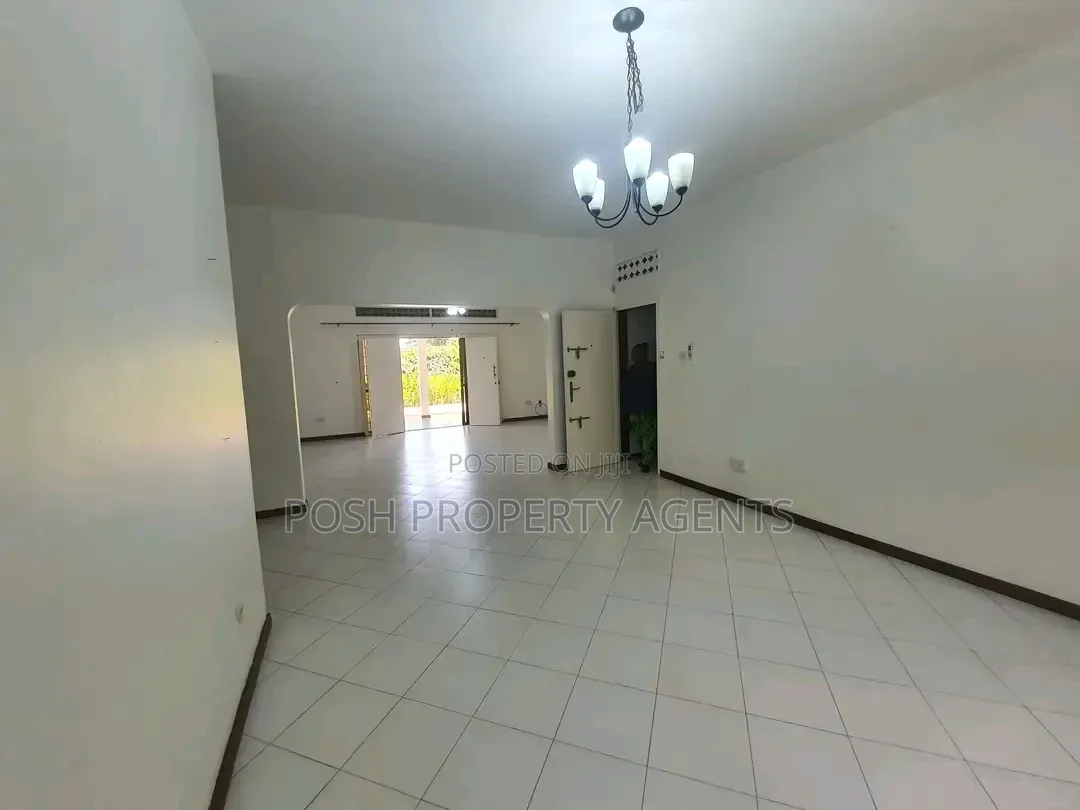 4bdrm Bungalow in Naguru, Central Division for rent in Central Division