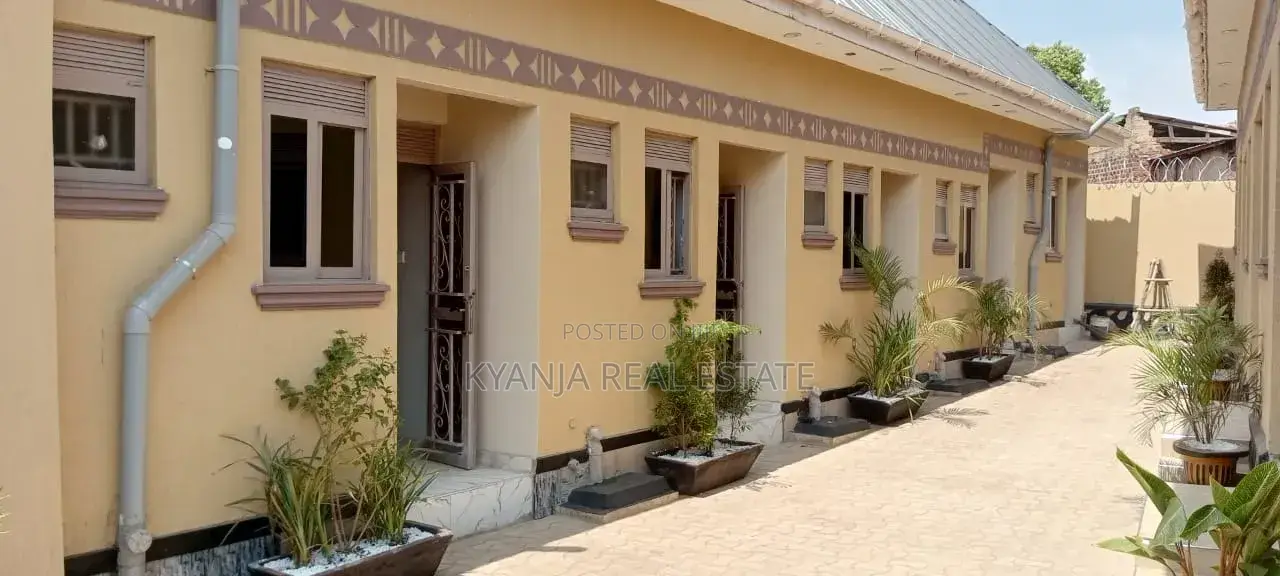 10bdrm Room & Parlour in Kasubi Estates, Kawempe for sale in Kawempe