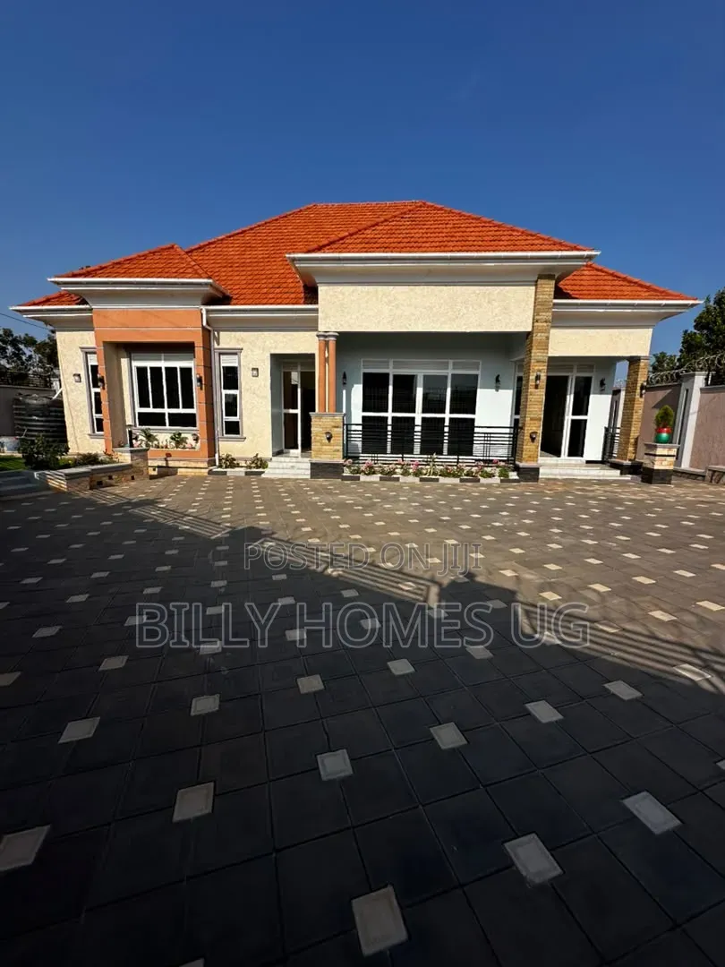 4bdrm Bungalow in Ssisa for sale in Ssisa