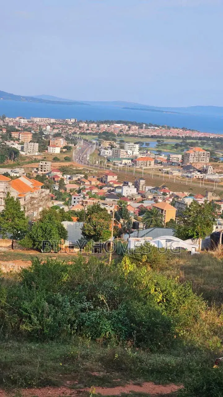 Hilltop Lake-View Plot for Sale Located in Mutung-Kigo in Ssabagabo-Makindye