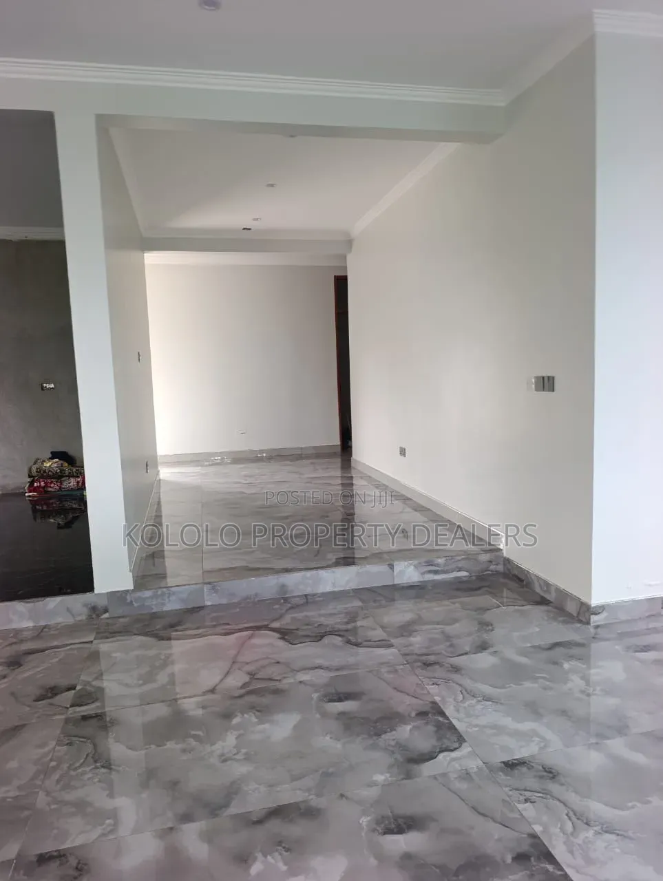 8bdrm Bungalow in Bweyogere Bukasa, Central Division for rent in Central Division