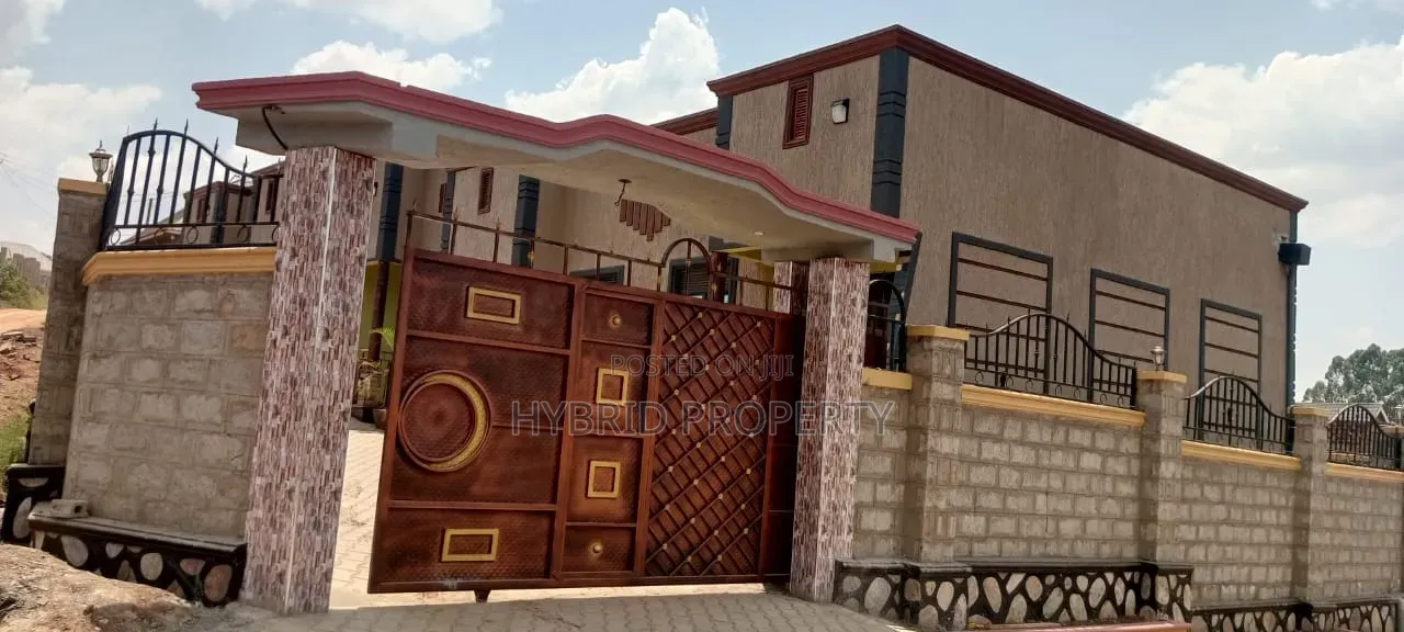 5bdrm Apartment in Serinya~Wakiso Along for sale in Wakiso / Wakiso