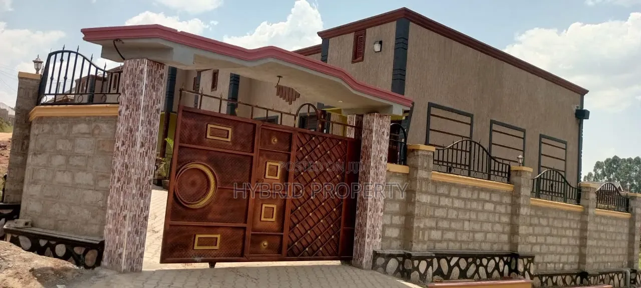 5bdrm Apartment in Serinya~Wakiso Along for sale in Wakiso / Wakiso