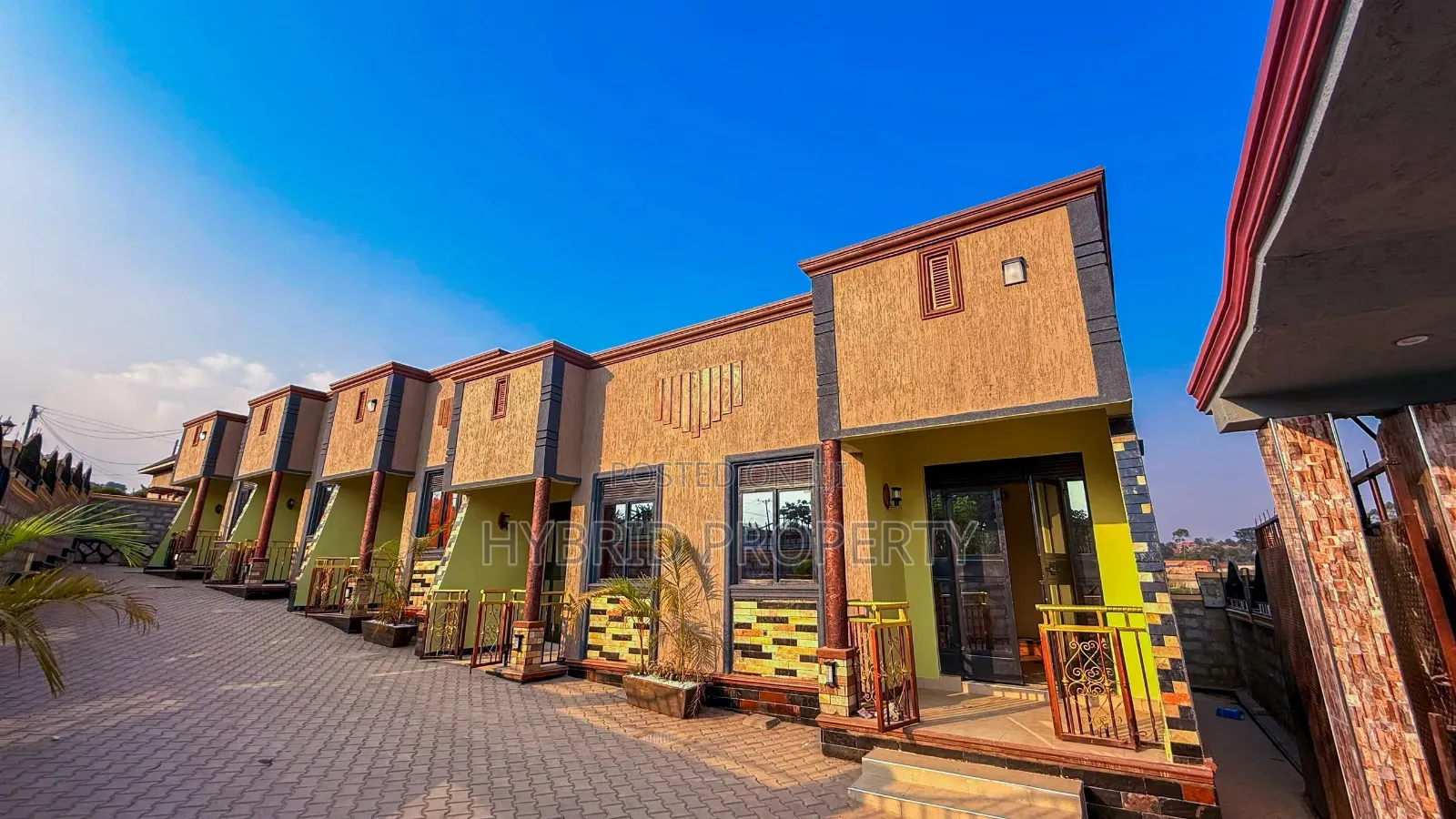 5bdrm Apartment in Serinya~Wakiso Along for sale in Wakiso / Wakiso
