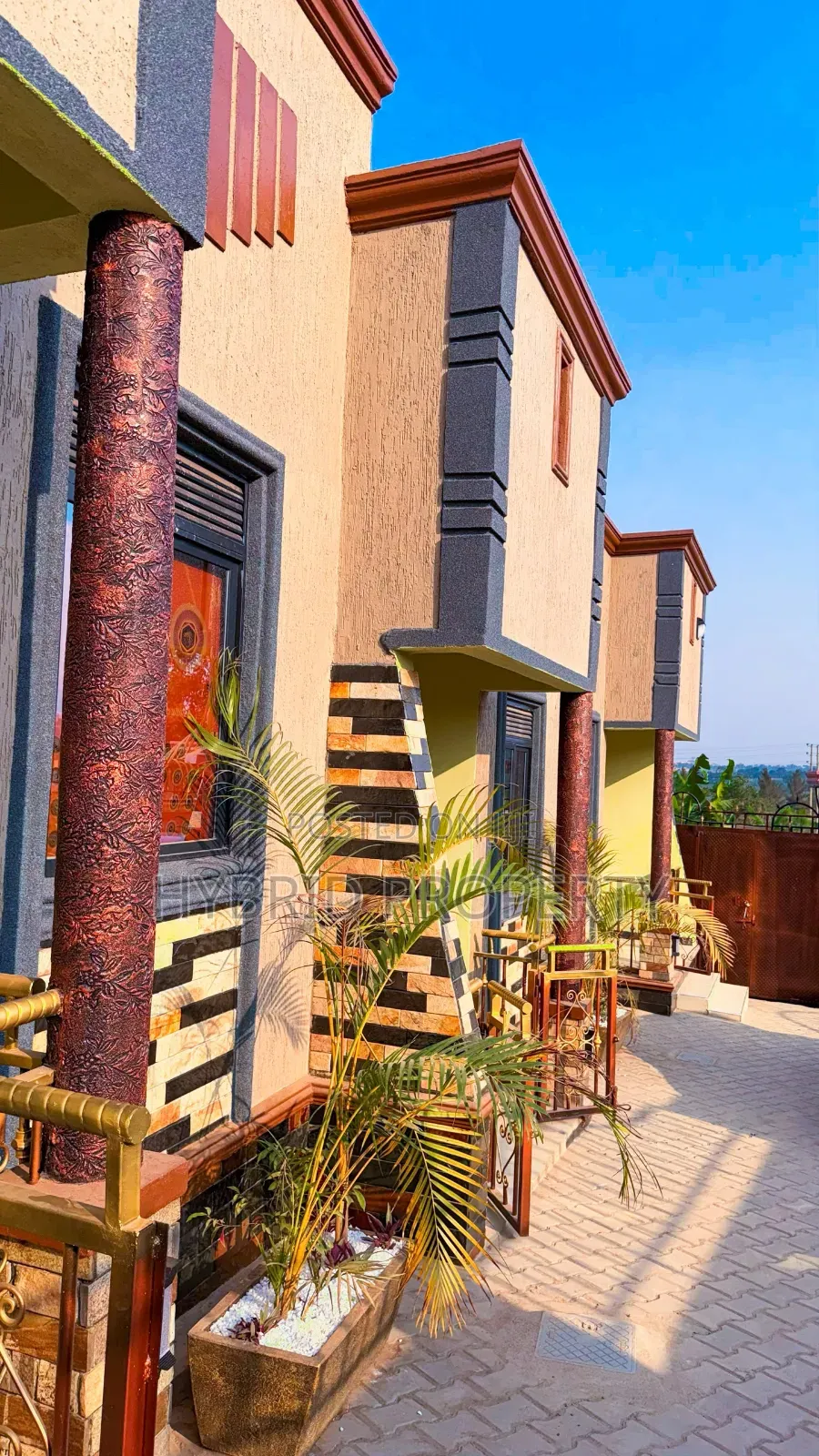 5bdrm Apartment in Serinya~Wakiso Along for sale in Wakiso / Wakiso