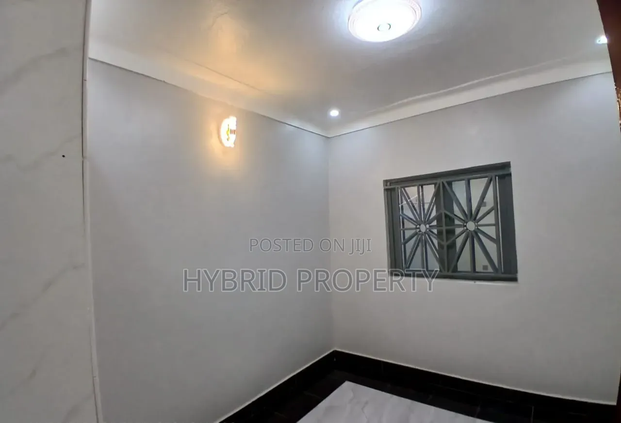 2bdrm Apartment in Nansana Along Hoima for sale in Wakiso / Wakiso