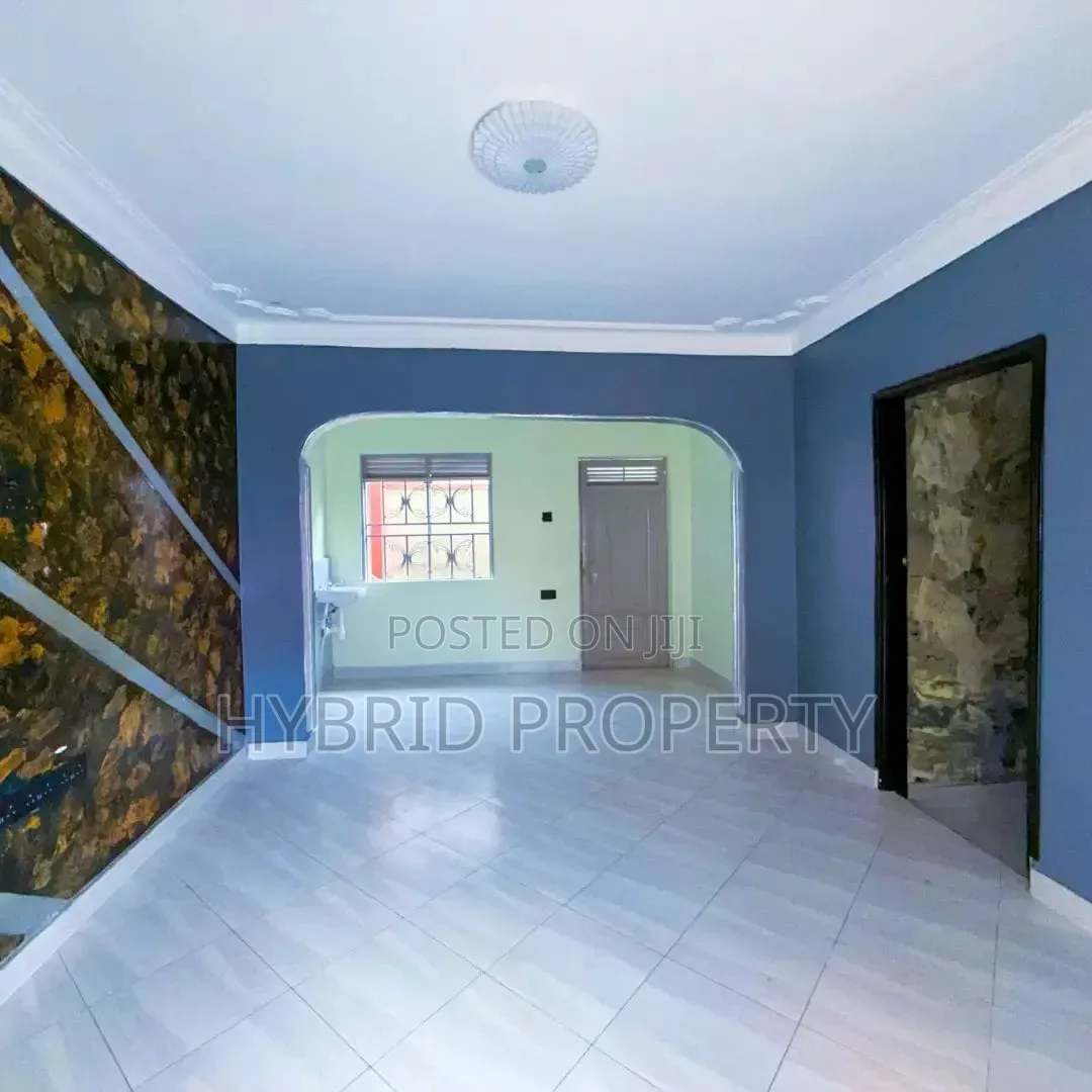 3bdrm House in Nansana Along Hoima for sale in Wakiso / Wakiso