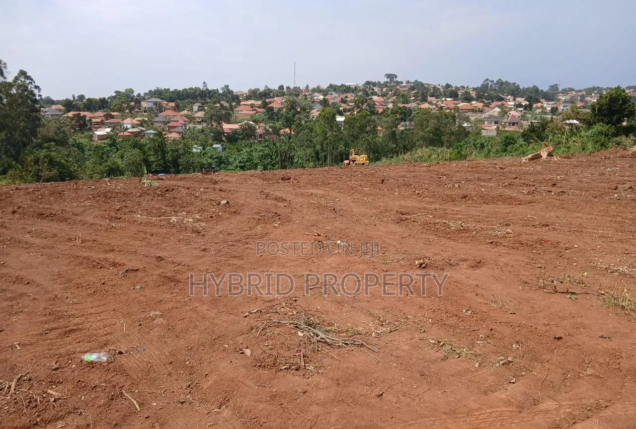 Prime Plots for Sale at Wakiso Town~Bulabakulu Executive Land Estate. in Wakiso / Wakiso
