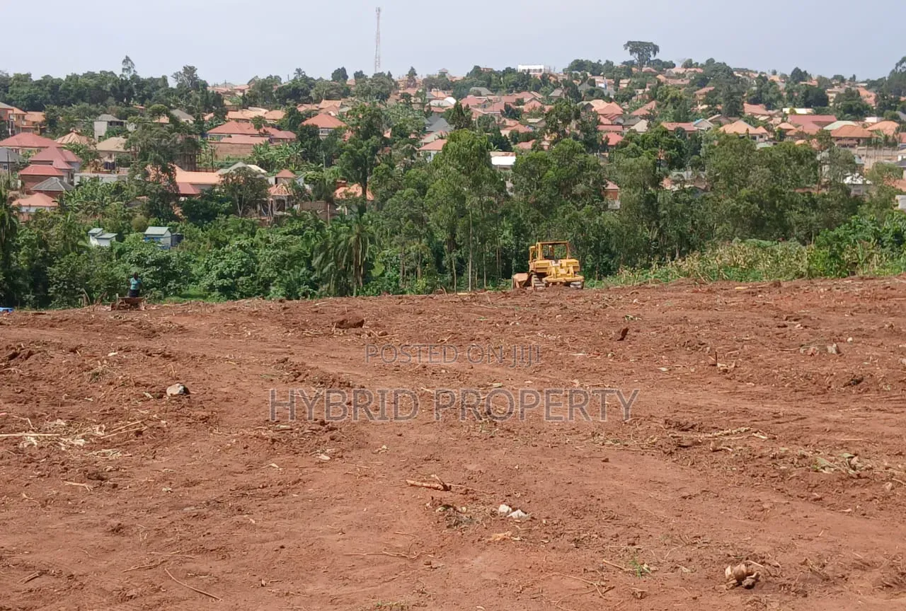 Prime Plots for Sale at Wakiso Town~Bulabakulu Executive Land Estate. in Wakiso / Wakiso