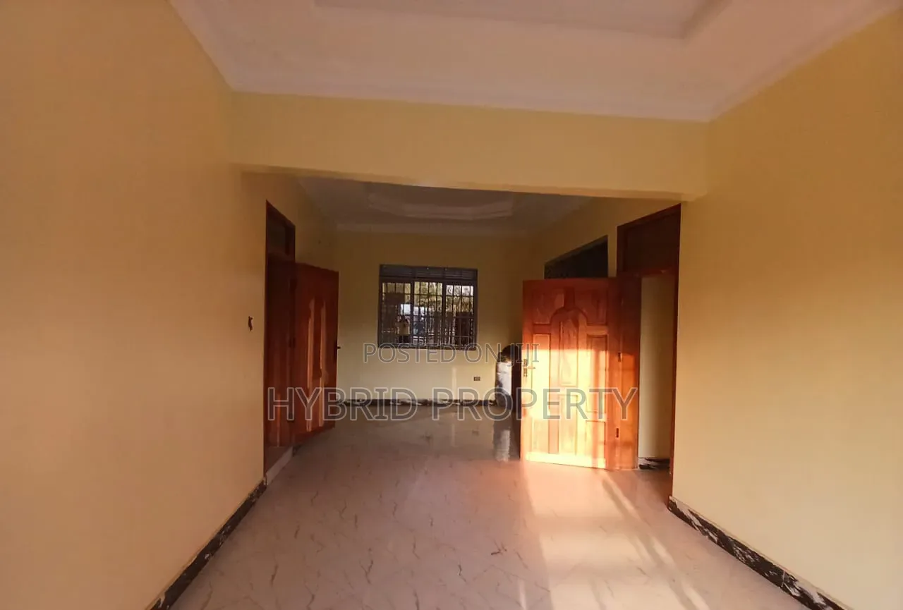 3bdrm House in Wakiso Town Along for sale in Wakiso / Wakiso