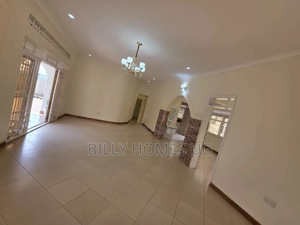 5bdrm Bungalow in Kira for sale in Kira