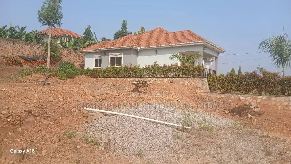 4bdrm Bungalow in Kira for sale in Kira