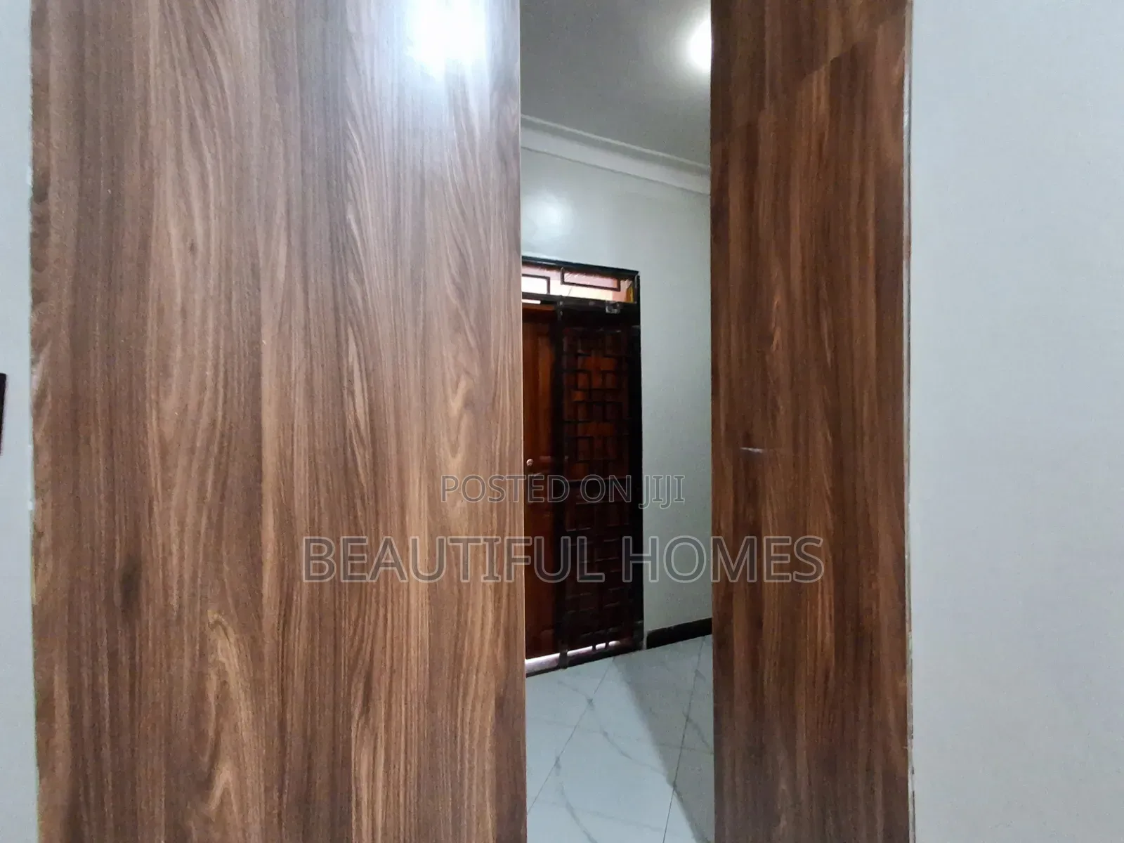 Furnished 5bdrm Villa in Kira for sale in Kira