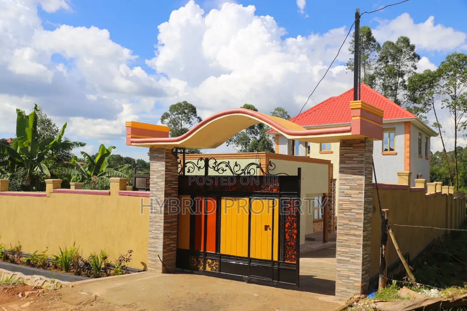 4bdrm Penthouse in Senge~Wakiso Along for sale in Wakiso / Wakiso