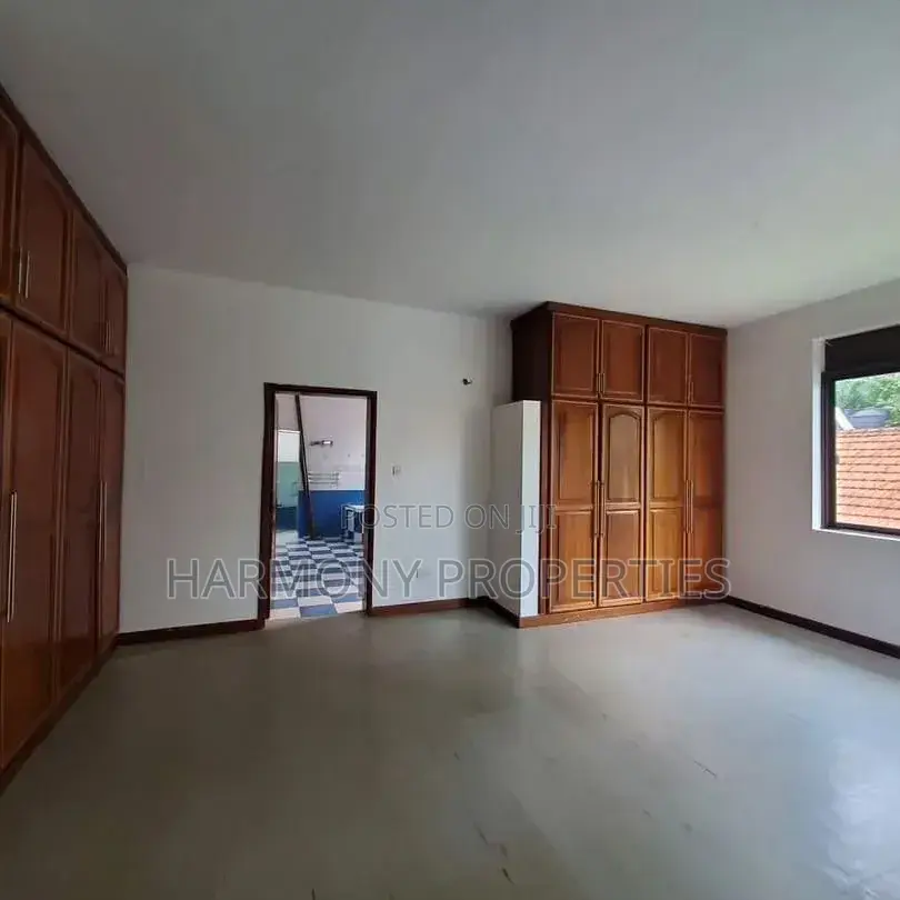 6bdrm Mansion in Naguru, Central Division for rent in Central Division