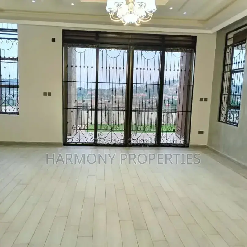 6bdrm Mansion in Buziga, Central Division for rent in Central Division