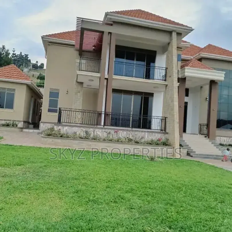 6bdrm Mansion in Buziga, Central Division for rent in Central Division