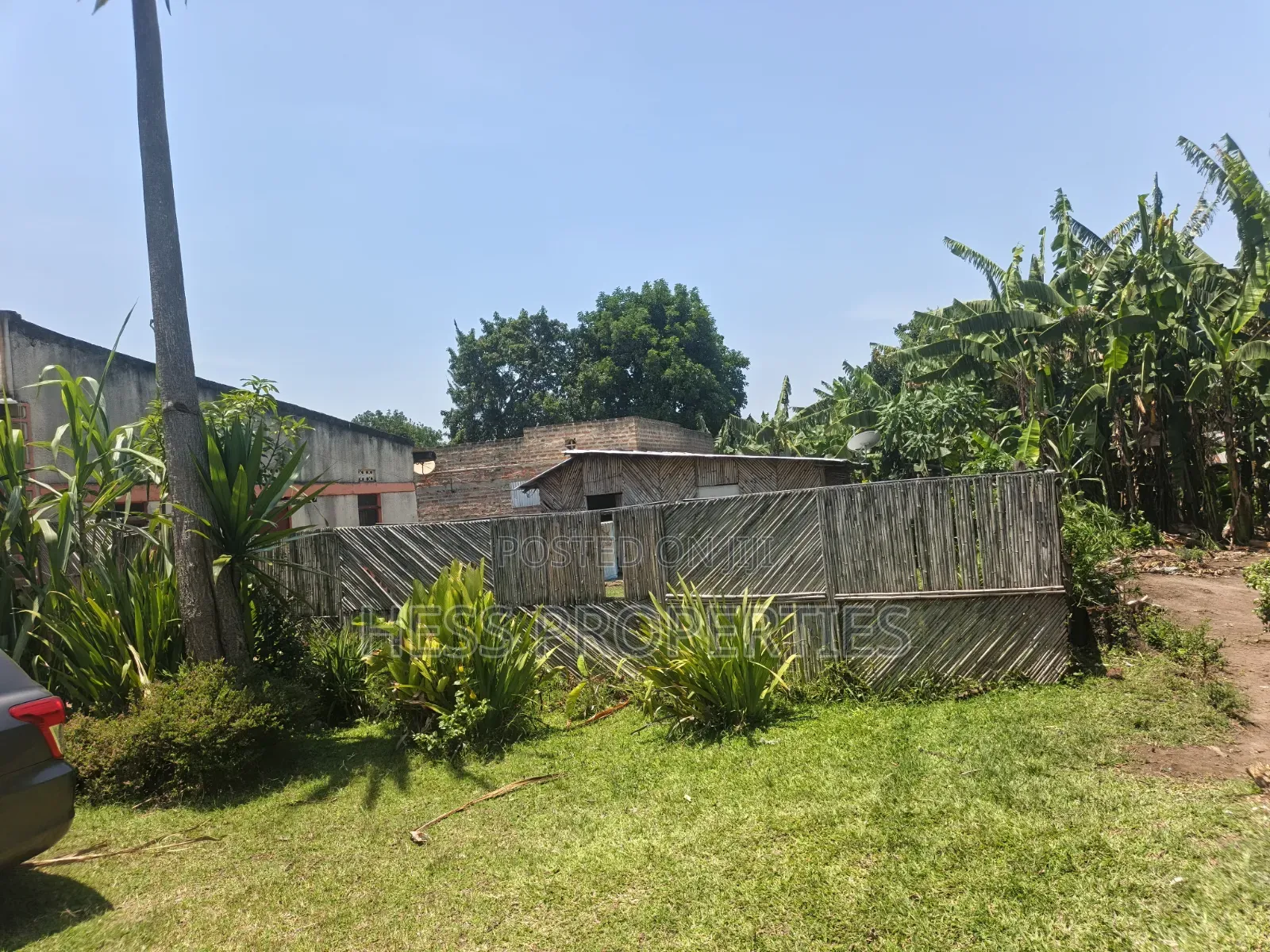 3bdrm Bungalow in Nyakasura, Kyenjojo for sale in Kyenjojo