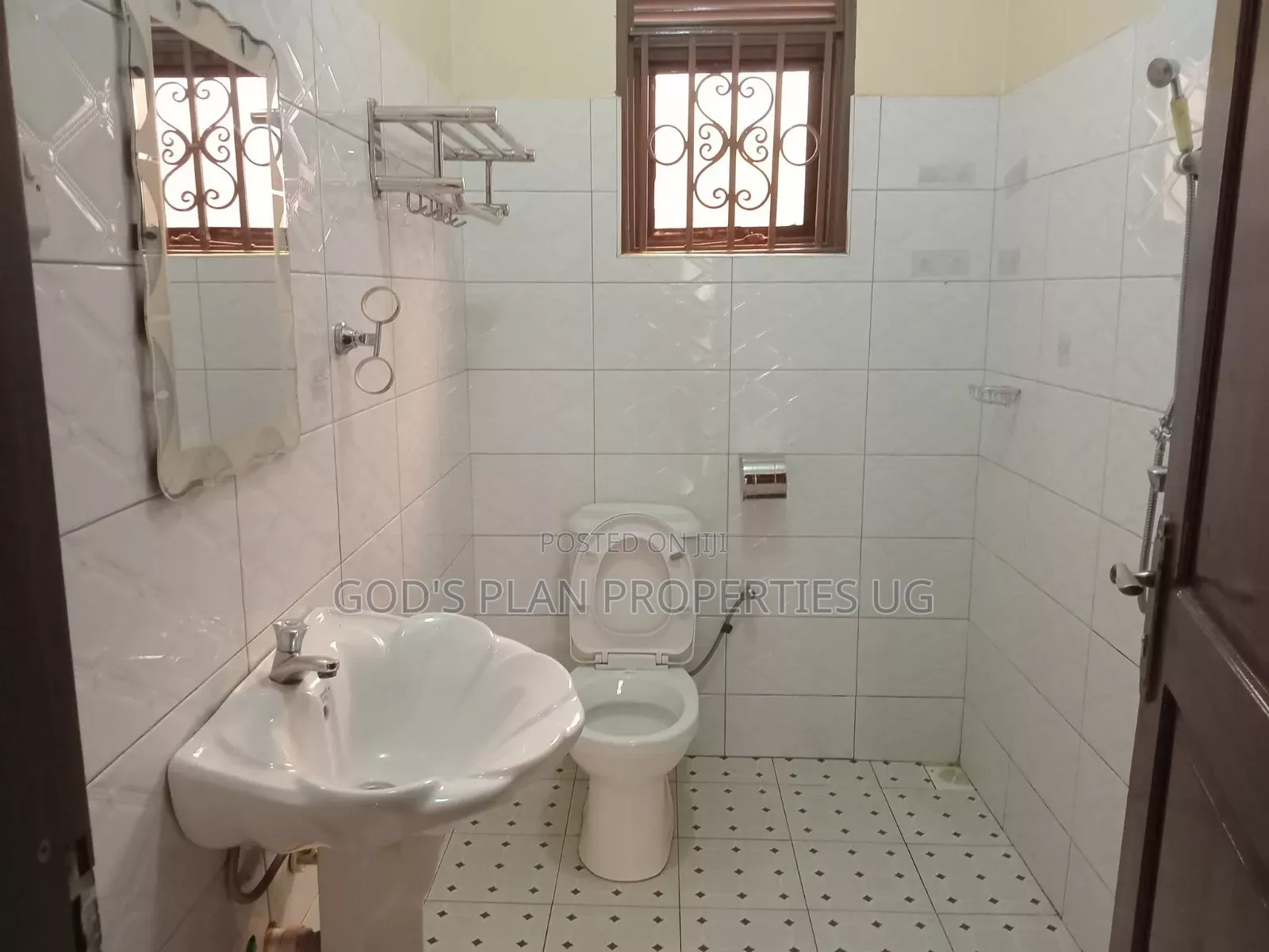 2bdrm Bungalow in Wakaliga Estate, Central Division for rent in Central Division