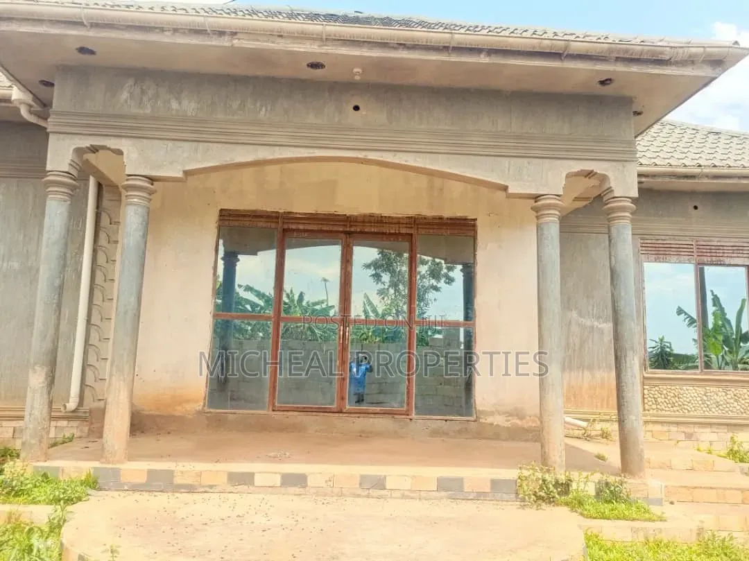 3bdrm House in Mpelerwe Buwambo At, Kawempe for sale in Kawempe