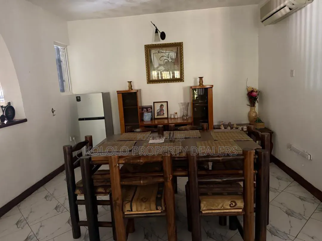 Furnished 4bdrm Townhouse / Terrace in Kololo, Central Division in Central Division