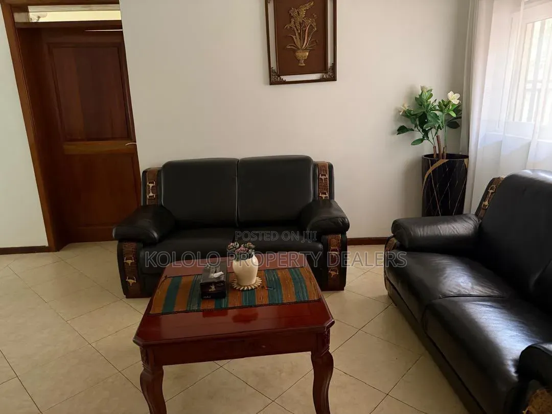 Furnished 4bdrm Townhouse / Terrace in Kololo, Central Division in Central Division
