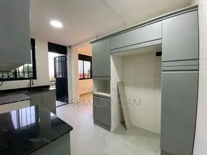 2bdrm House in Kisaasi, Central Division for rent in Central Division