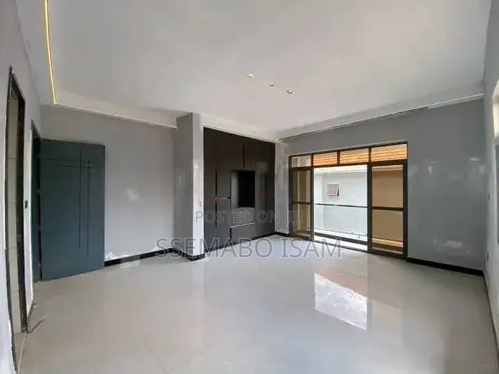2bdrm House in Kisaasi, Central Division for rent in Central Division