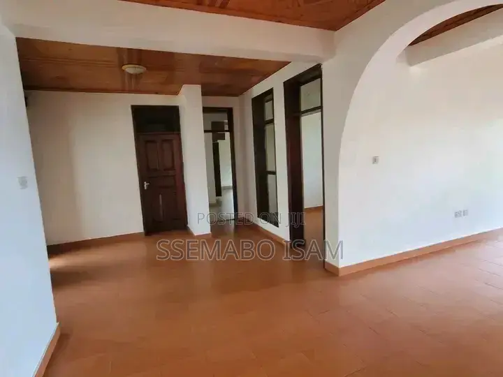 3bdrm House in Standalone Kisaasi, Central Division for rent in Central Division