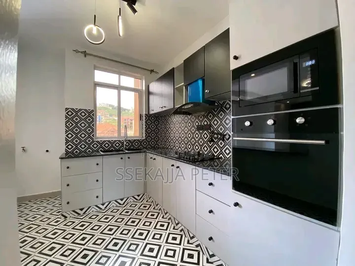 2bdrm House in Kisaasi, Central Division for rent in Central Division