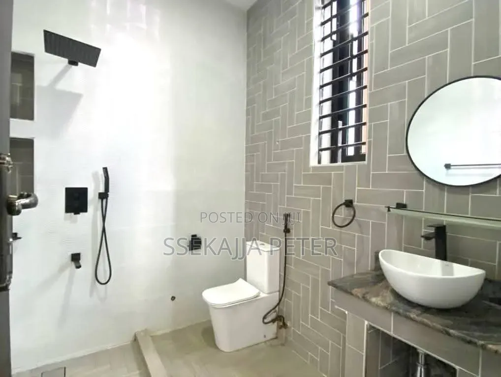 2bdrm House in Kisaasi, Central Division for rent in Central Division