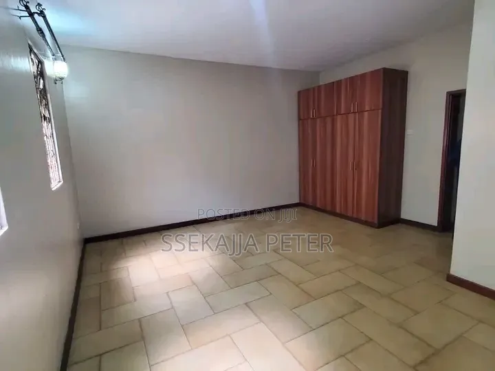3bdrm House in Standalone Kisaasi, Central Division for rent in Central Division