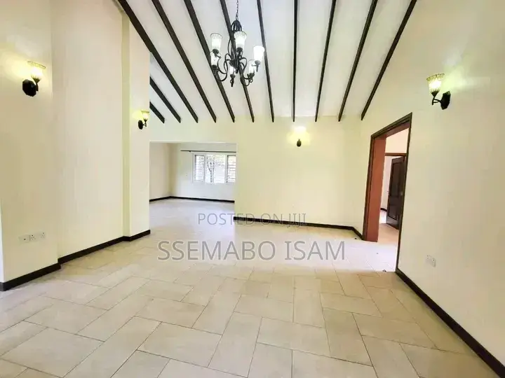 3bdrm House in Standalone Kisaasi, Central Division for rent in Central Division