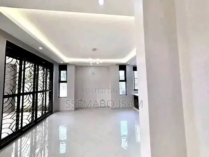 3bdrm House in Standalone Kisaasi, Central Division for rent in Central Division
