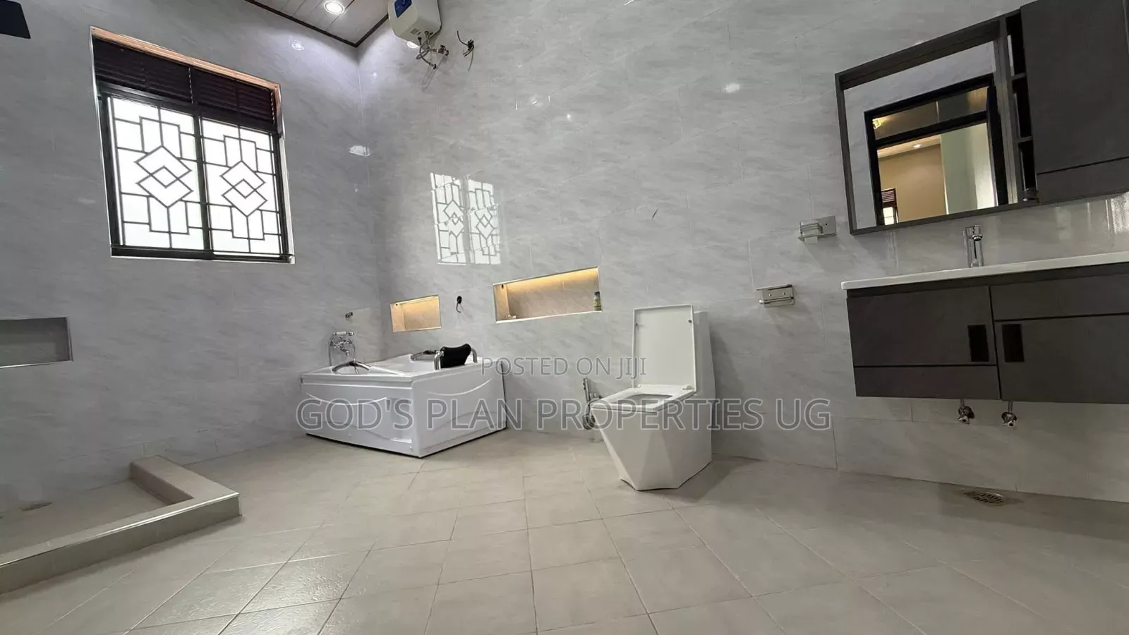 Furnished 4bdrm Duplex in Ntinda Estate, Central Division for rent in Central Division