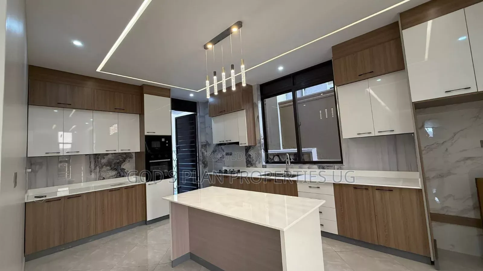 5bdrm Duplex in Nakawa Estate, Central Division for rent in Central Division