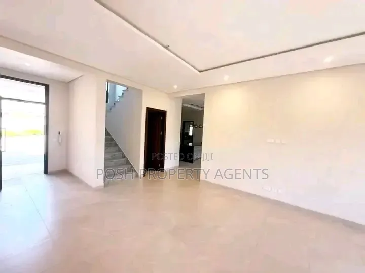5bdrm Duplex in Munyonyo, Central Division for sale in Central Division