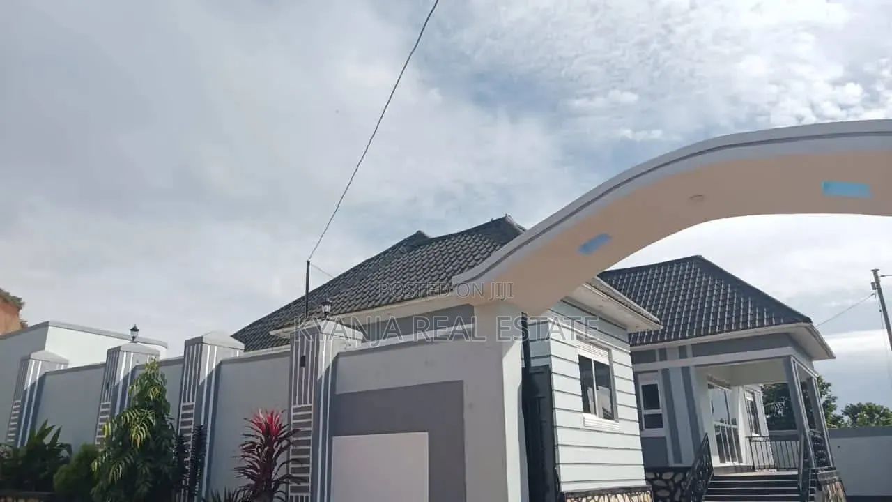 5bdrm Bungalow in Kabubu Estates, Kira for sale in Kira
