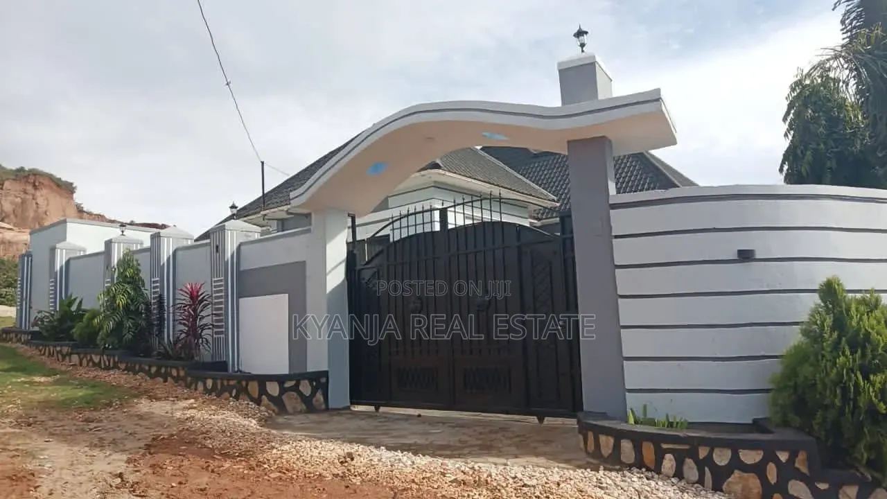 5bdrm Bungalow in Kabubu Estates, Kira for sale in Kira