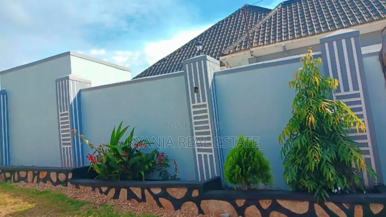 5bdrm Bungalow in Kabubu Estates, Kira for sale in Kira