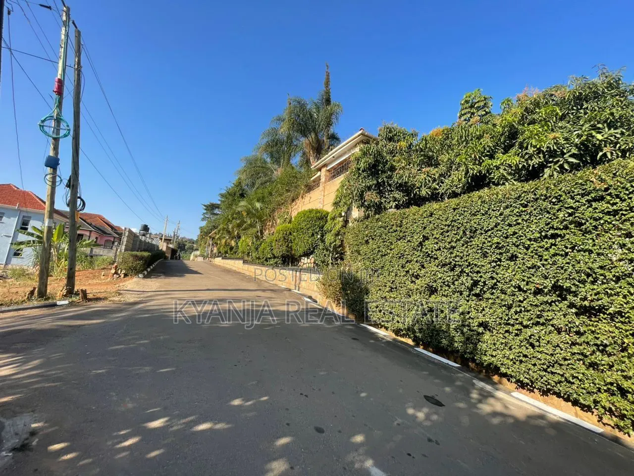 Land for Sale in Lubowa Size 50 Decimals. in Wakiso / Wakiso