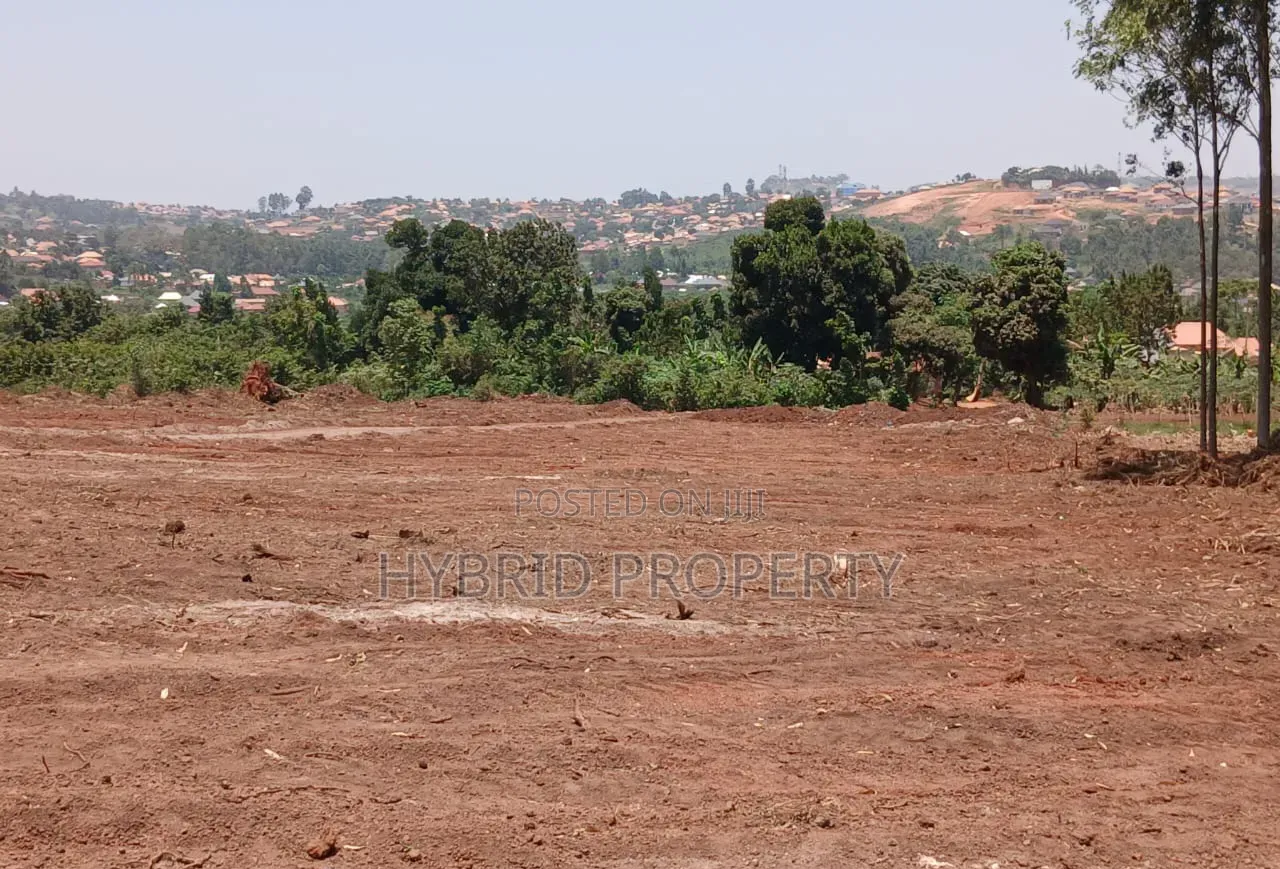 Prime Plots for Sale at Wakiso~Buyera Temangalo Estate~Hoima Road. in Wakiso / Wakiso