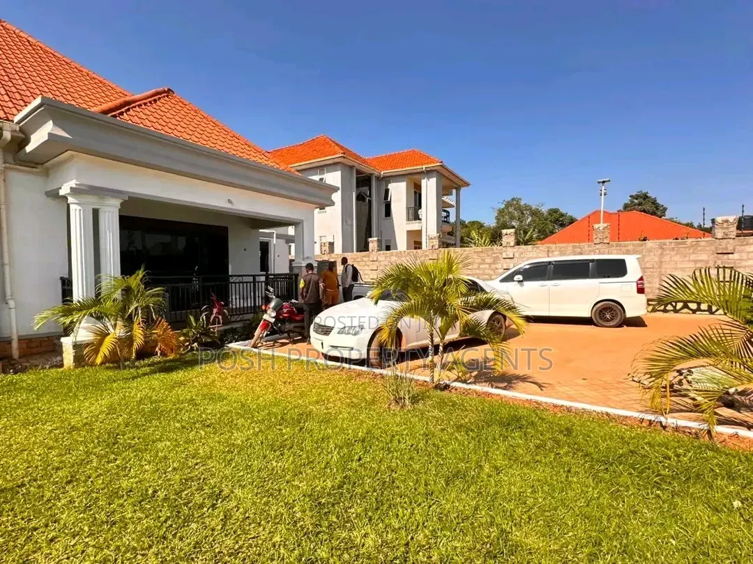 4bdrm Bungalow in Kitende, Central Division for rent in Central Division