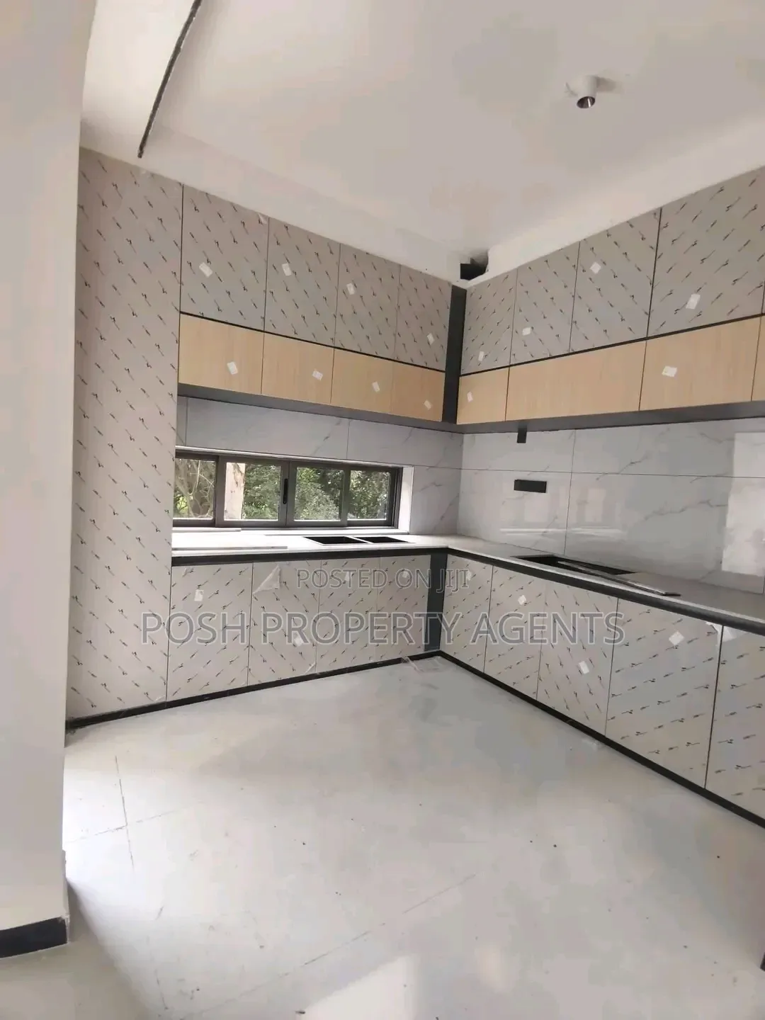 4bdrm Bungalow in Kitende, Central Division for rent in Central Division