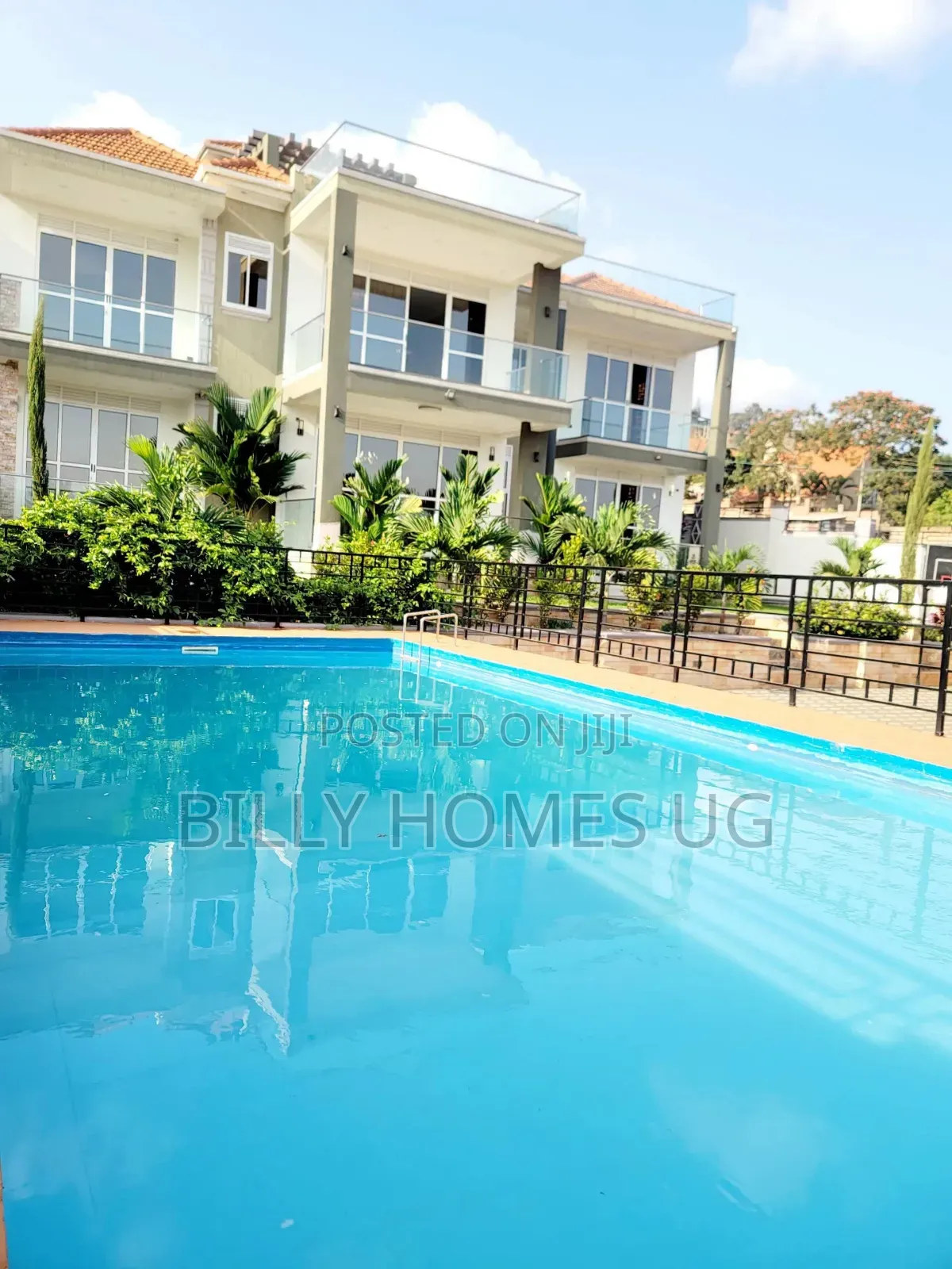 5bdrm Villa in Ssabagabo-Makindye for sale in Ssabagabo-Makindye