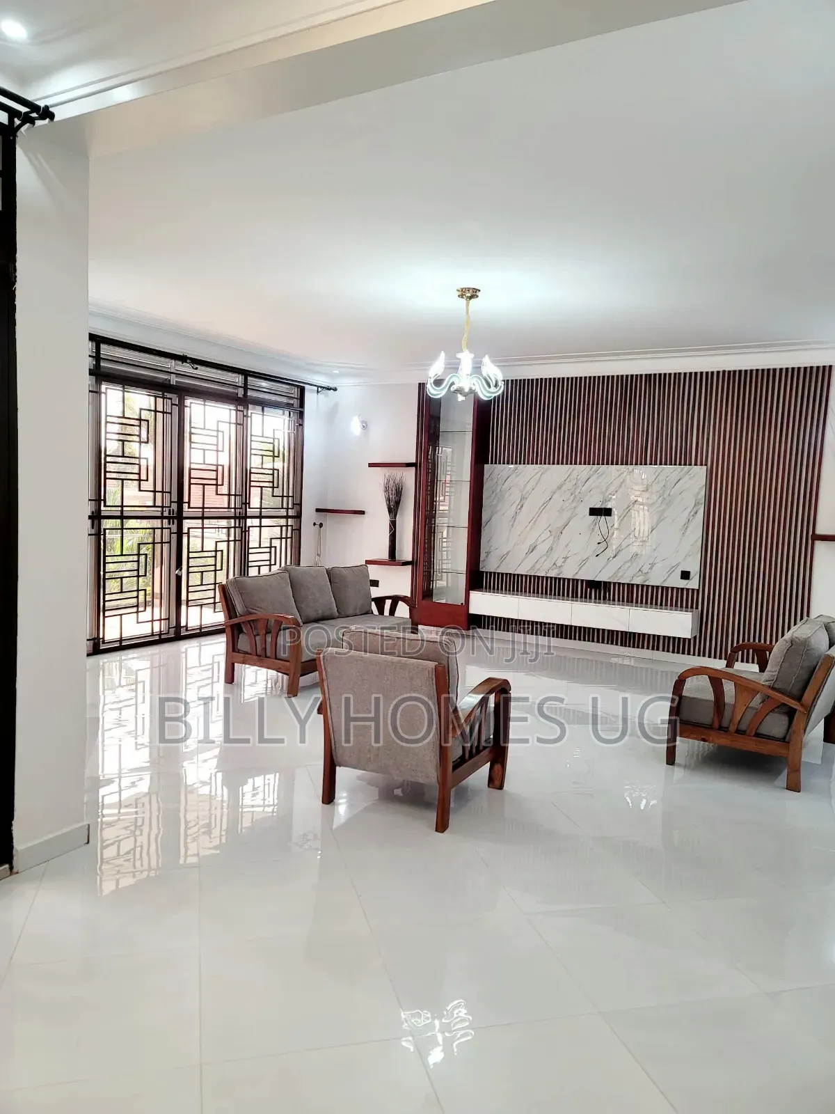 5bdrm Villa in Ssabagabo-Makindye for sale in Ssabagabo-Makindye