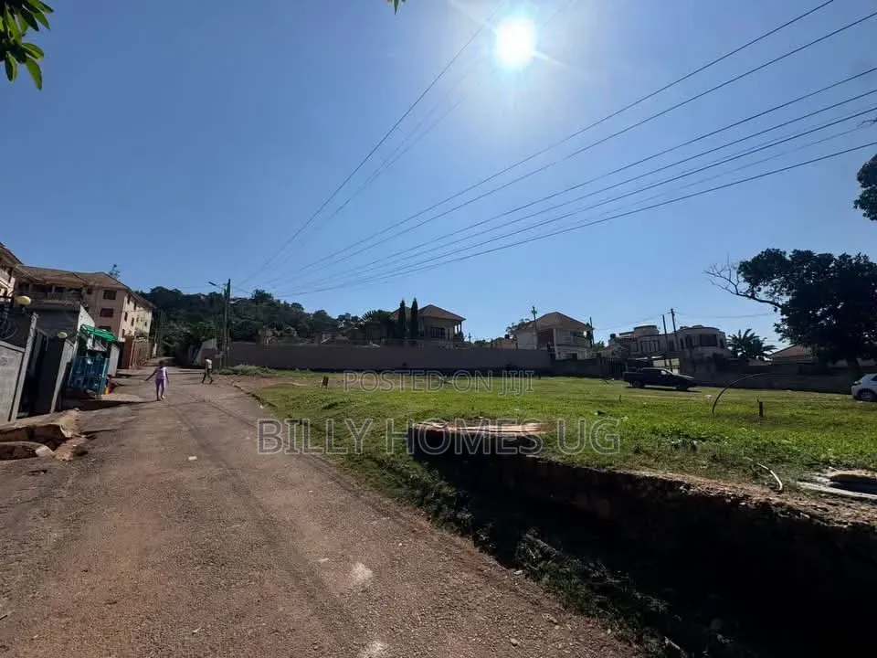 57decimals Prime Commercial Land for Sale in Lukuli-Konge Road in Makindye