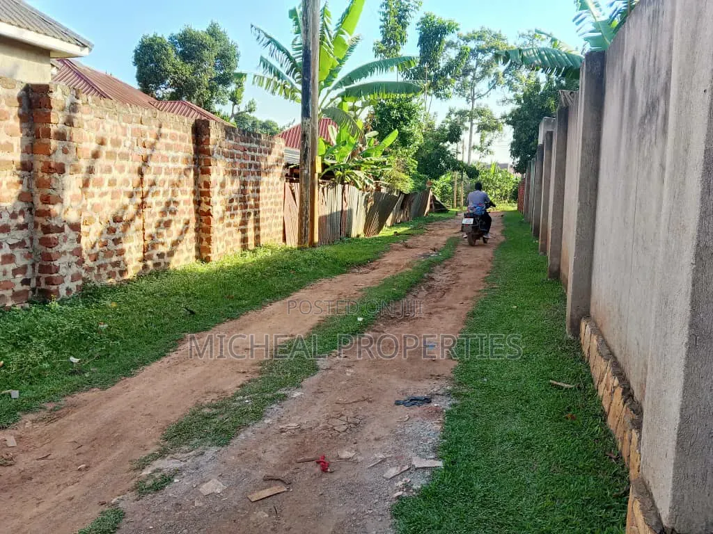 100ft by 100ft for Sell Kasangati Nalusuga at 100m in Kawempe